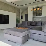 Anemolia Villa Cárpatos